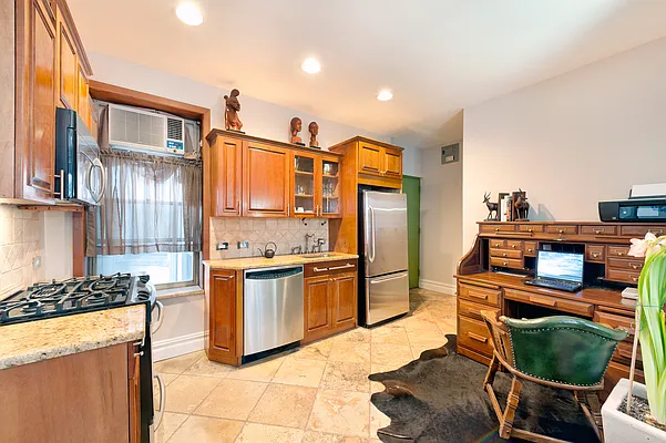 Rented by CORE | media 11