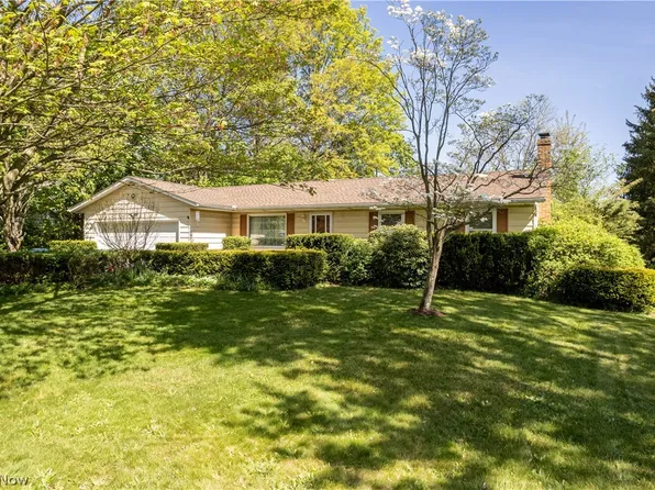3801 N Neitz Dr, Norton, OH 44203