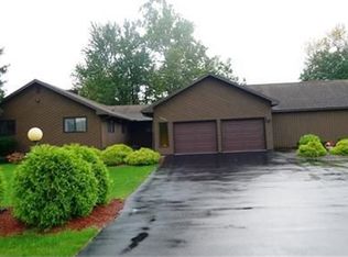 1648 S Ivy Trl, Baldwinsville, NY 13027