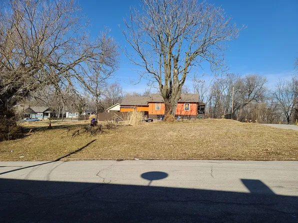 3090 N 22nd St, Kansas City, KS 66104