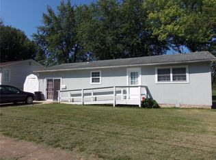 406 Vine St, Cuba, MO 65453