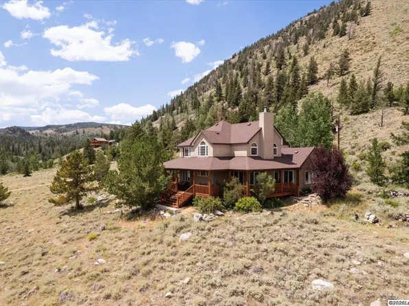 23 Broken Bridge Rd, Centennial, WY 82055