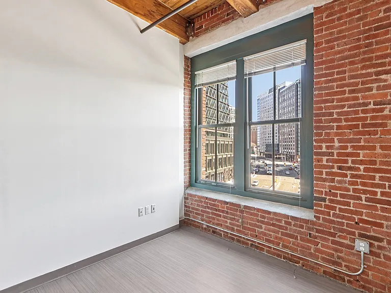 381 Congress Lofts — Photo 10