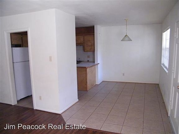 4th image of 106 Vaun Dr