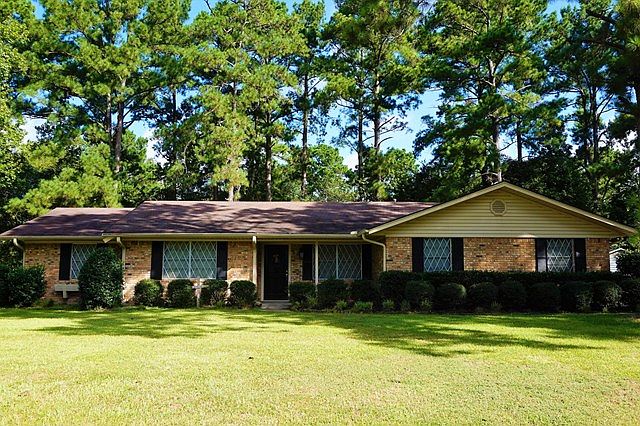1st image of 311 Trailwood Cir