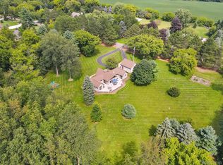 4854 Cooley Lake Ct, Commerce Township, MI