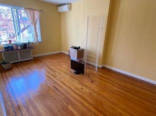 5344 66th St, Maspeth, NY 11378