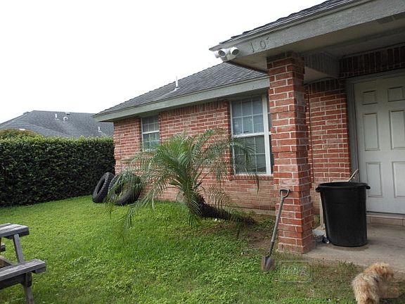 2nd image of Se Glasscock Ave #1305