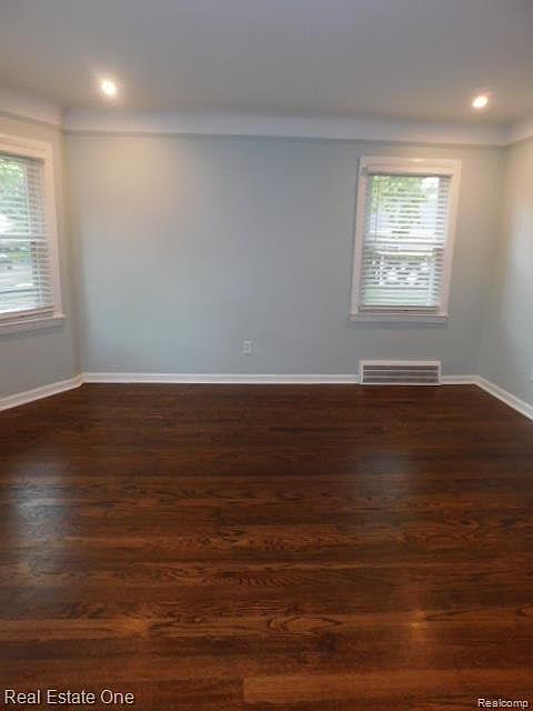 203 S Wilson Ave, photo 20