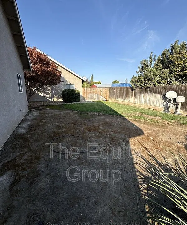 2918 S Sallee Ct