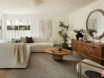 2222 5th St APT 102, Santa Monica, CA, 90405