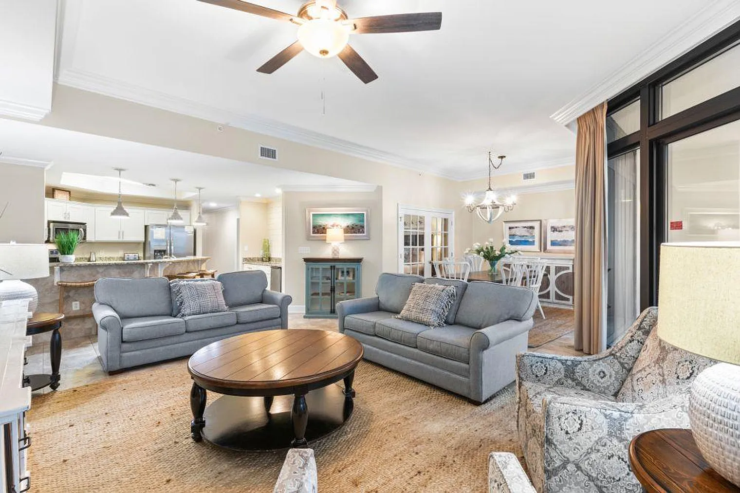 3 bed, 4.0 bath, 1948 sqft, $6,446 — Photo 3