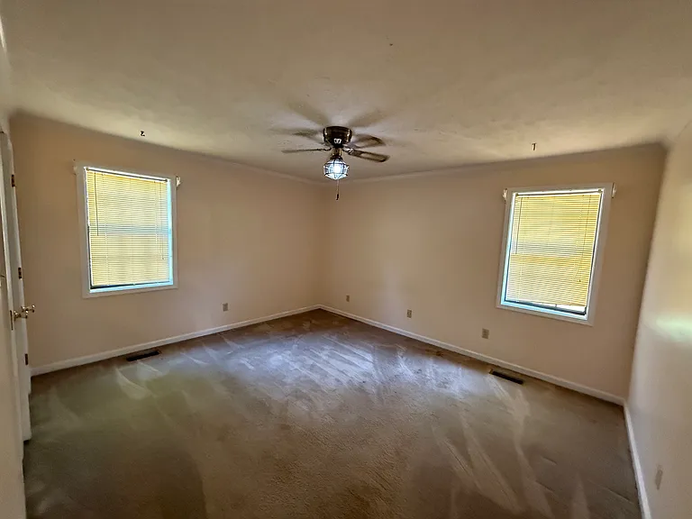 102 Hickory Hill Dr #B — Photo 12