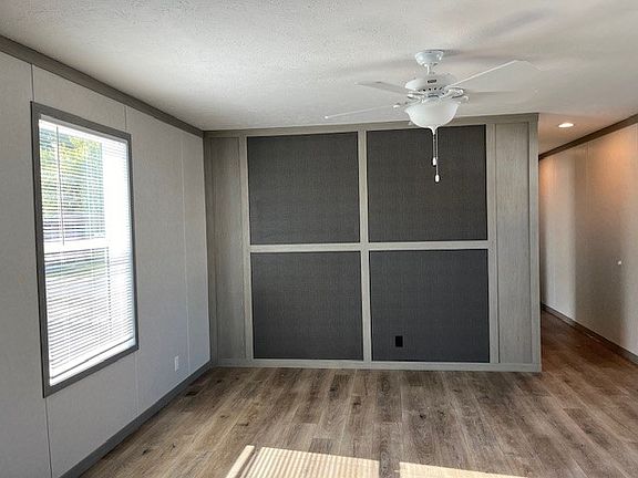 5th image of 1810 Garden St #167