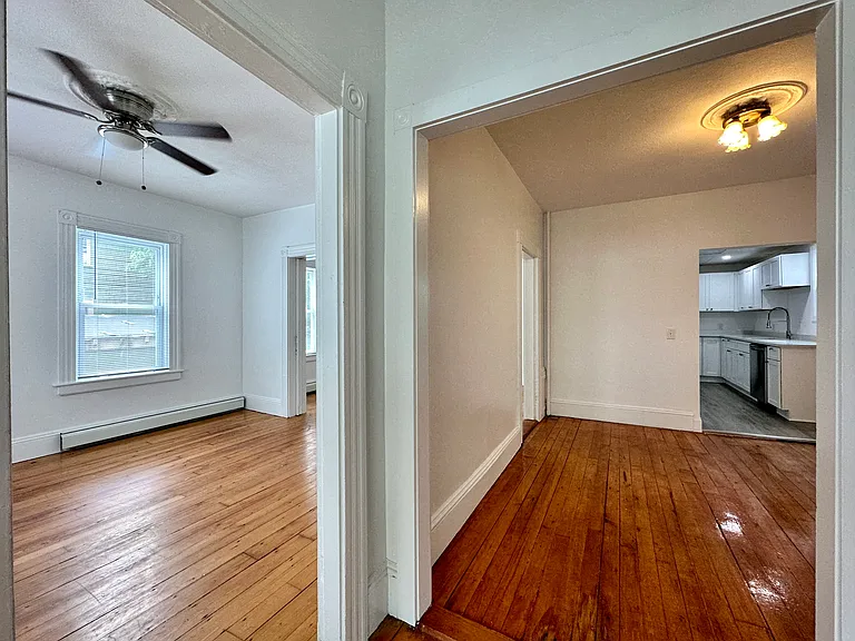 170 Alabama Ave — Photo 4