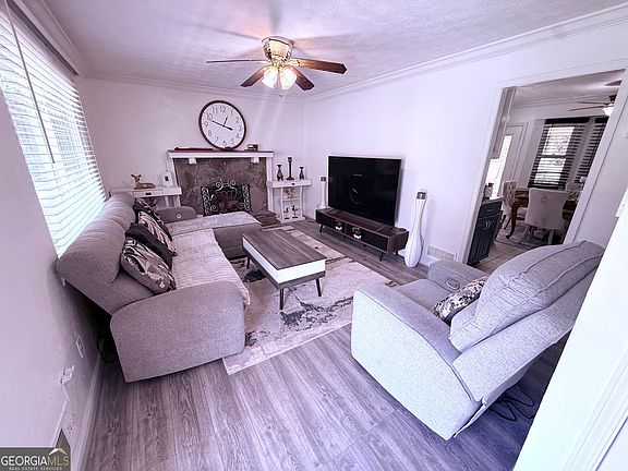 2nd image of 4135 Tanglewood Rd