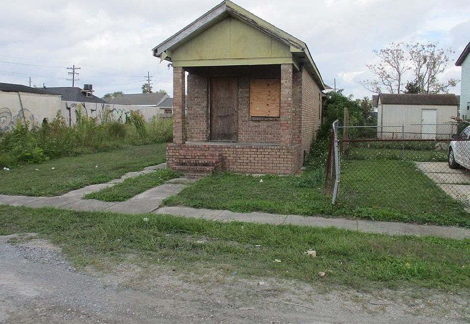 1st image of 4223 N Prieur St