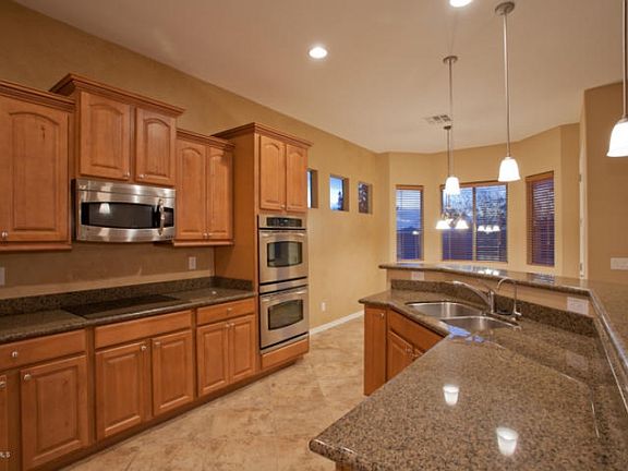 4th image of 22290 N 103rd Dr