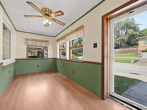 2nd image of 120 Avenue L