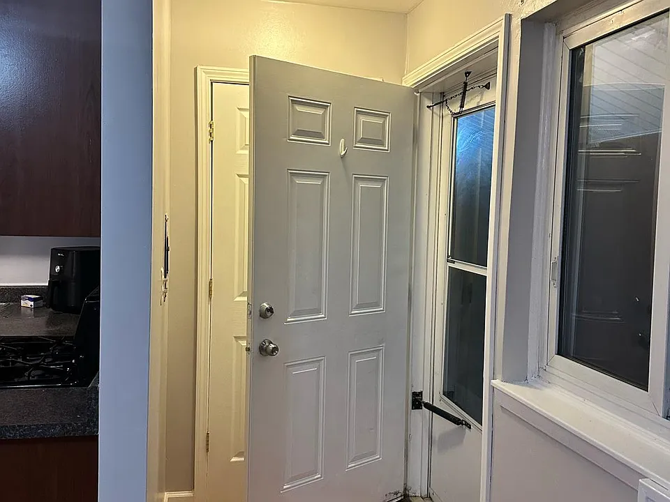 Hall Unit D