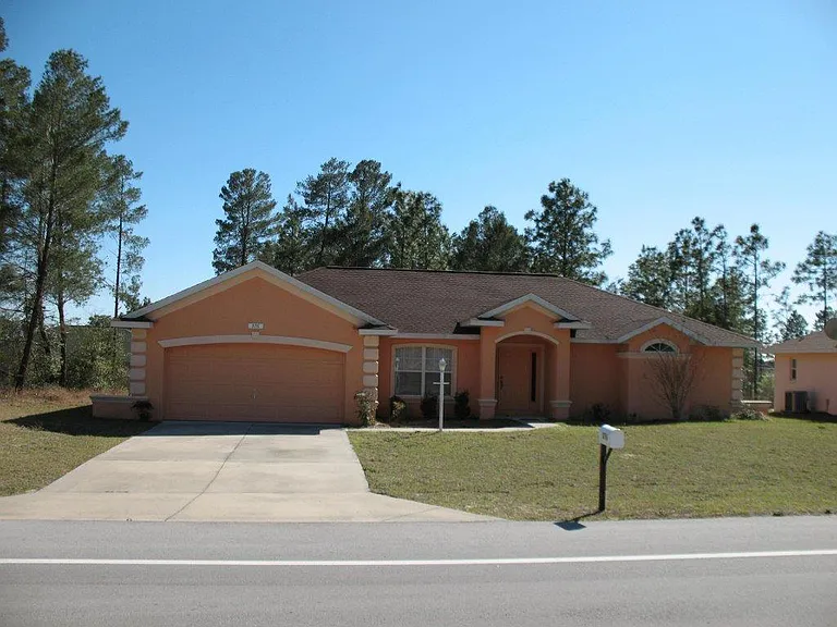 376 Marion Oaks Trl — Photo 1