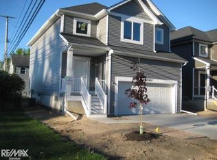 15926 Camperdown Ave, Clinton Township, MI 48035