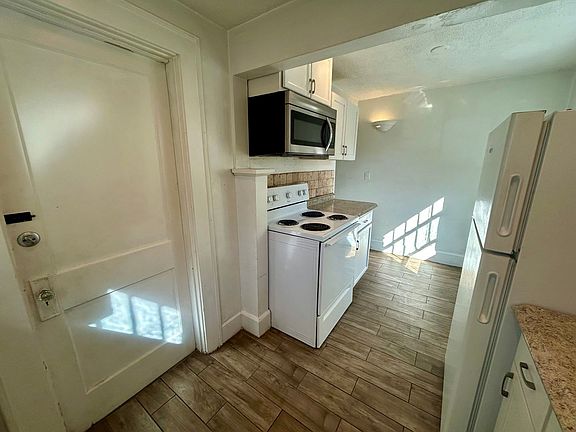3rd image of 1026 12th St N Unit A