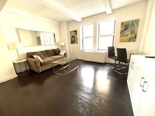 Rented by Manhattan Management Group | media 14