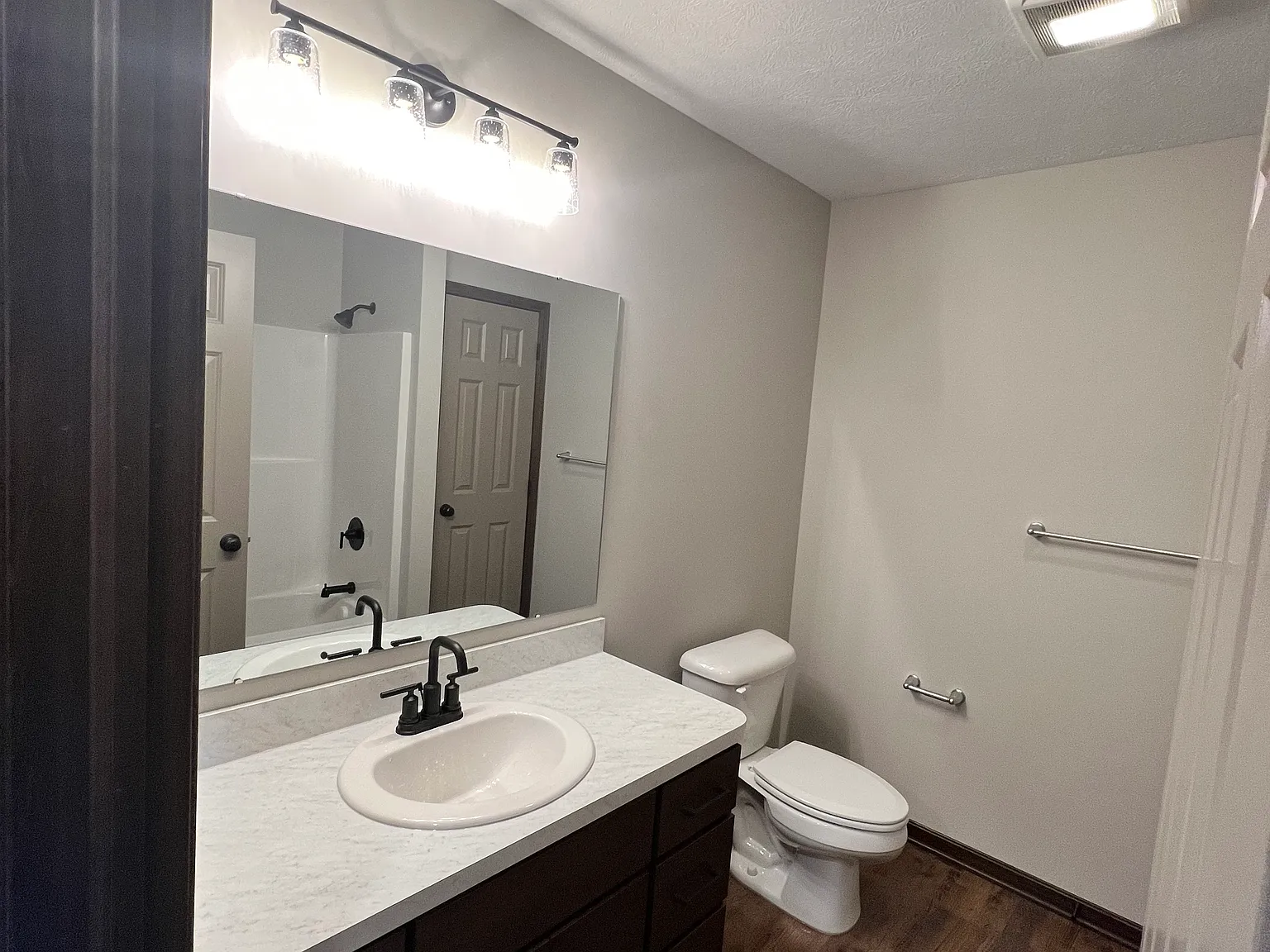 966 Albern Dr — Photo 1