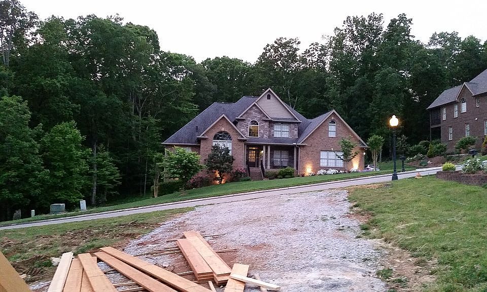 2nd image of 1934 Emerald Pointe Dr