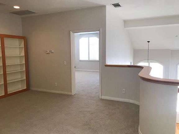 4th image of 349 California St #B