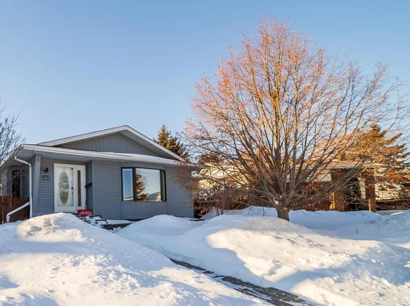 6931 14th Ave NW, Edmonton, AB T6K 3V4