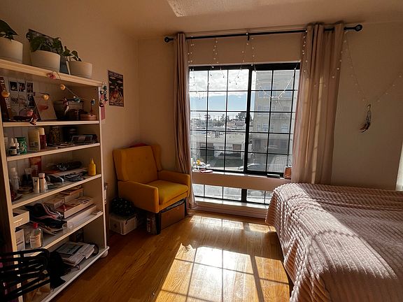 4th image of 2290 19th Ave #1