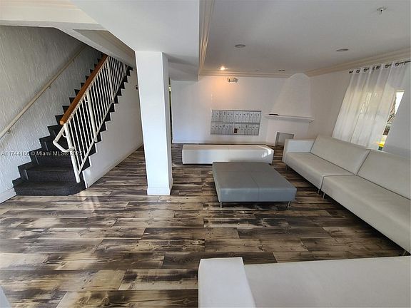 4th image of 1521 Lenox Ave APT 303