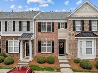 53 Ledgerstone Ln, Greensboro, NC 27407