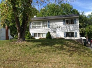 14126 Randall Dr, Woodbridge, VA 22191