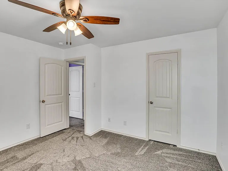1535 Meadowlake Dr — Photo 35