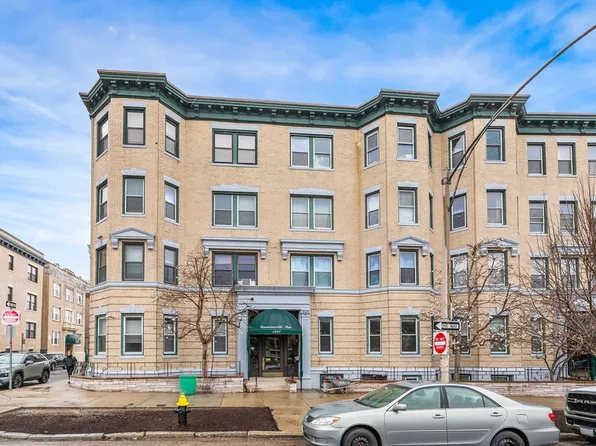 1427 Commonwealth Ave APT 102, Brighton, MA 02135