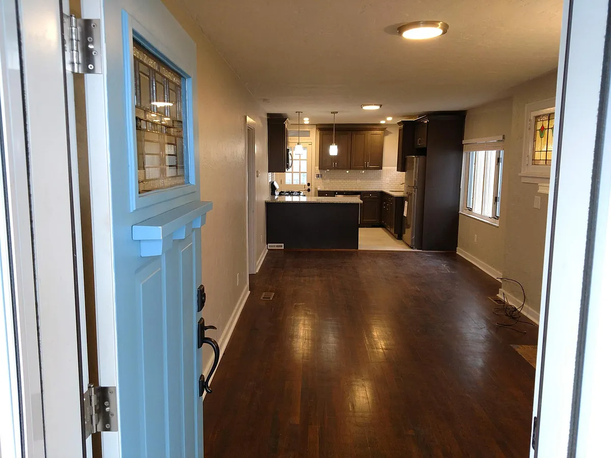 Greatroom from front door - 1927 Pioneer Ave