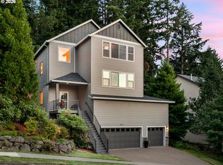 9801 SE Nicholas Dr, Happy Valley, OR 97086