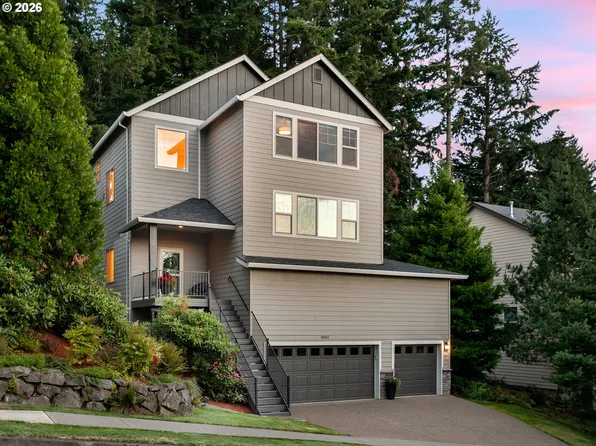 9801 SE Nicholas Dr, Happy Valley, OR 97086