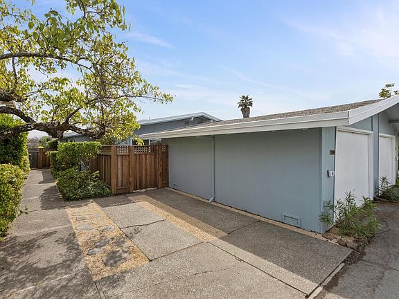 4th image of 24 Porto Bello Drive