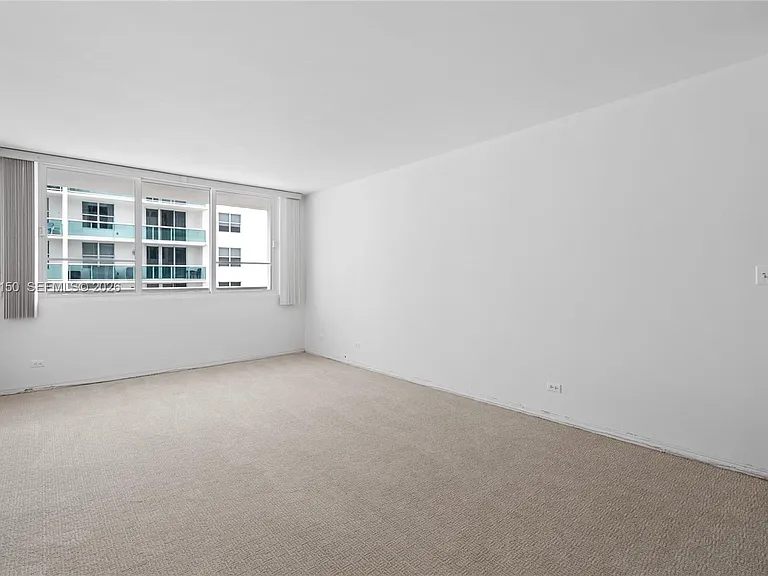 5005 Collins Ave #509 — Photo 5