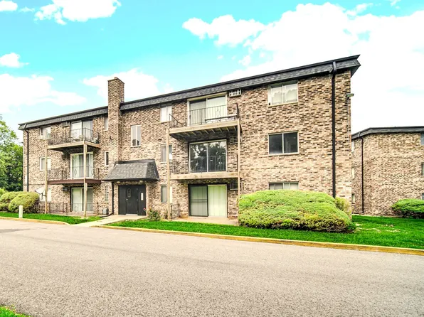 1017 E 194th St APT 304, Glenwood, IL 60425