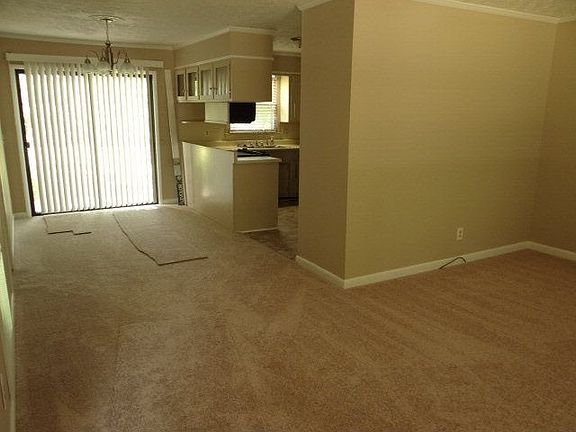 4th image of 920 Linwood Dr