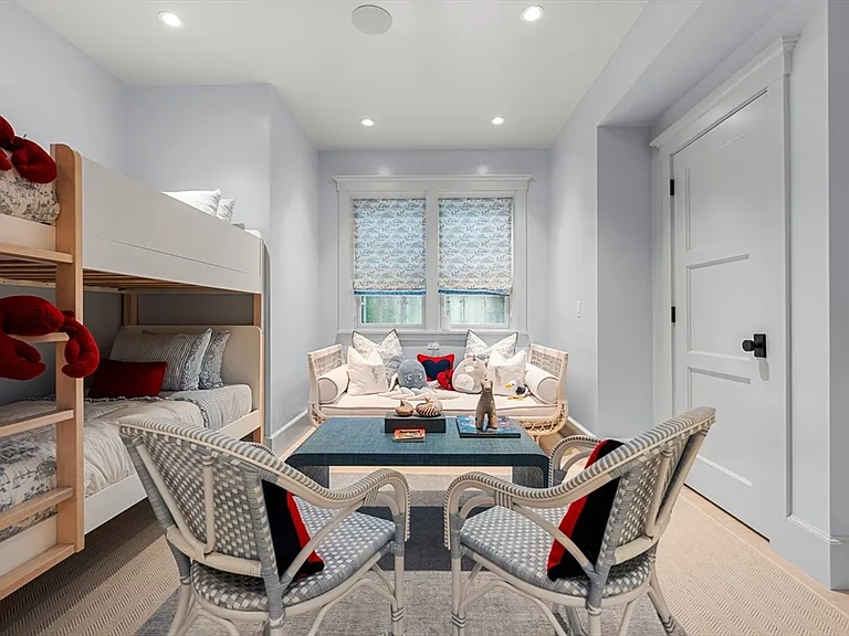 34 Brewster Rd — Photo 30