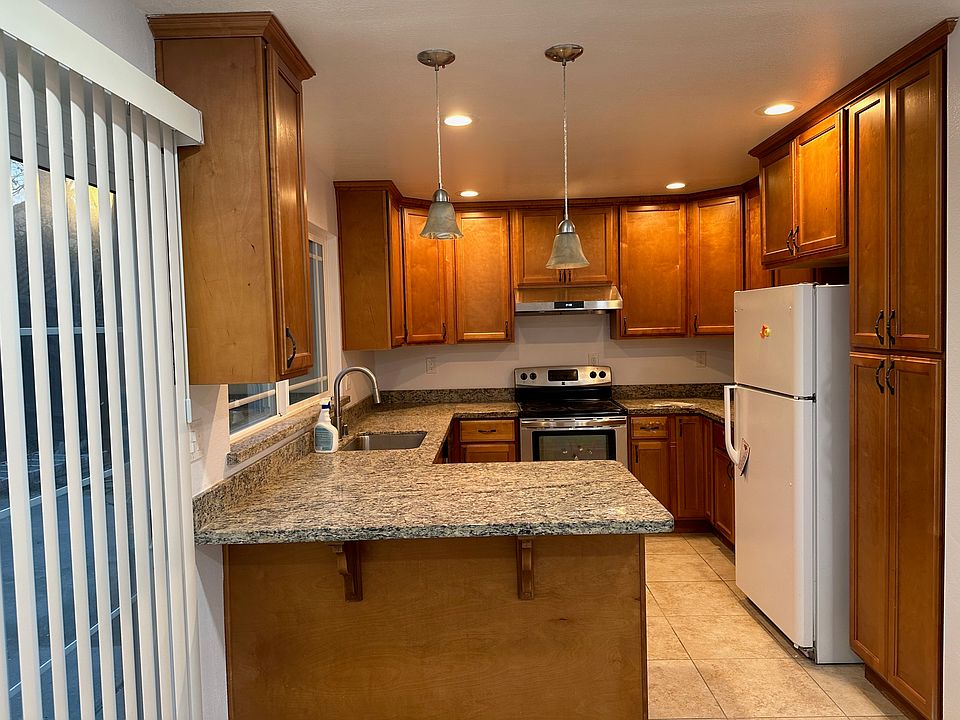 1st image of 2448 Huran Dr