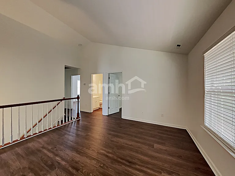 1513 Cardinal Ln — Photo 20