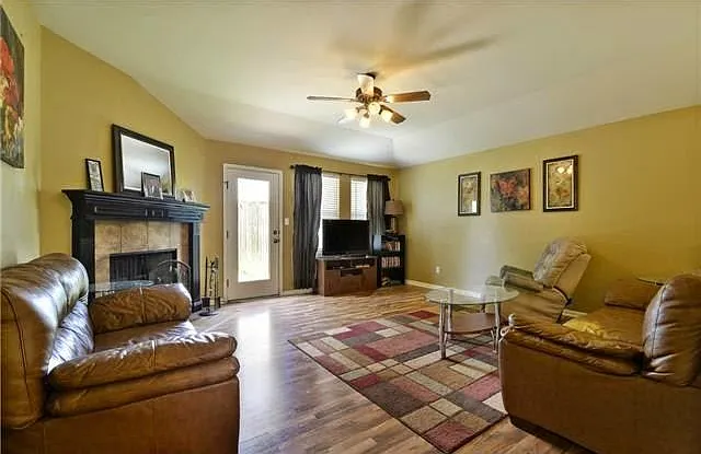 11612 Timber Heights Dr — Photo 6
