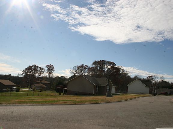 5th image of Uphill Dr
